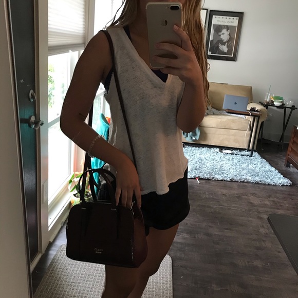 Guess Crossbody - Picture 3 of 4